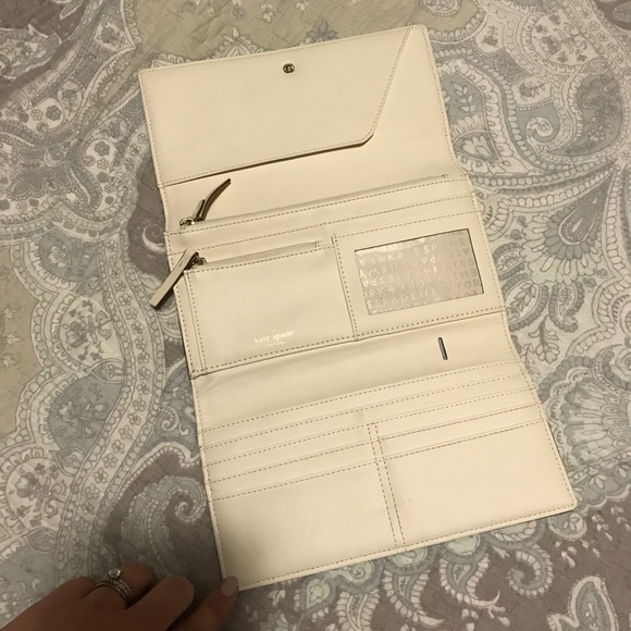 Kate Spade Wallet - Picture 4 of 6